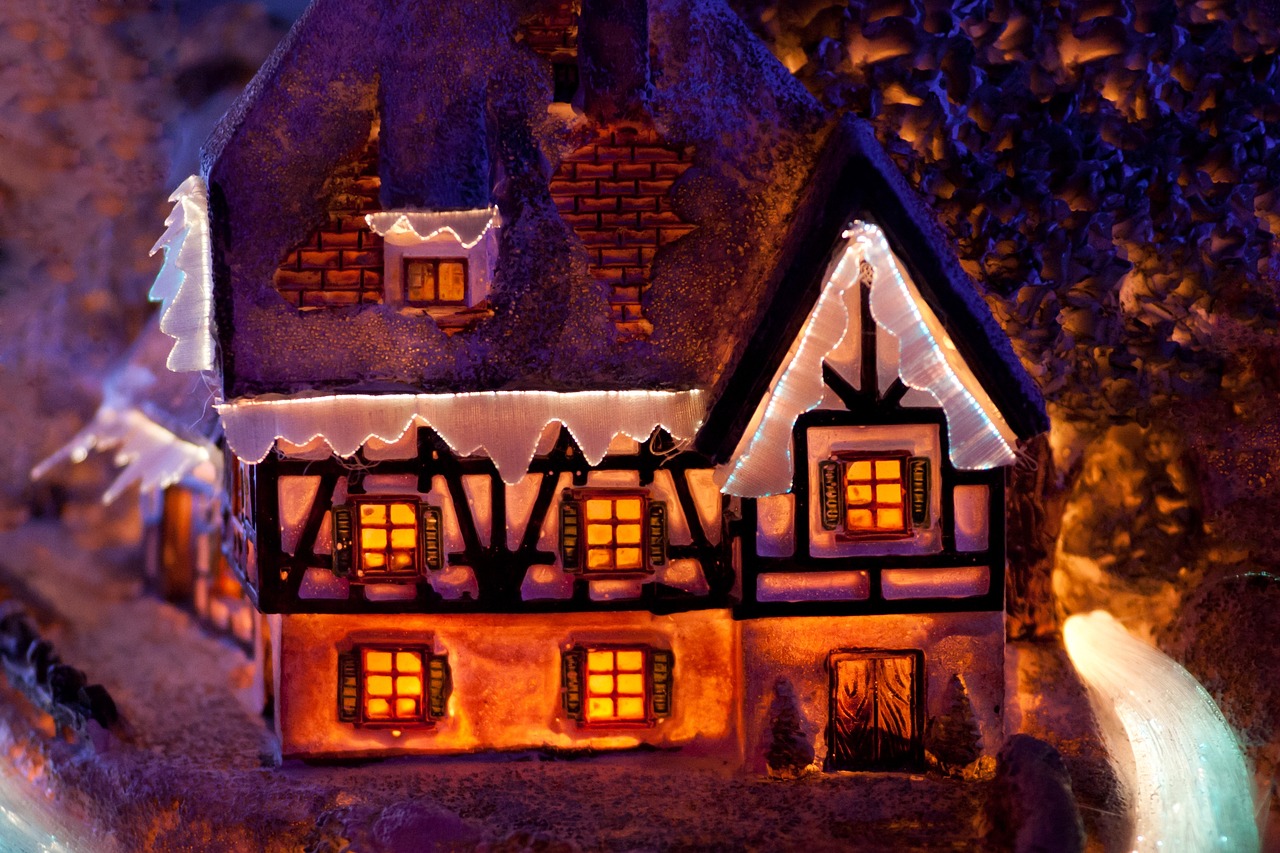 10 Unique Ideas for DIY Seasonal Decorations
